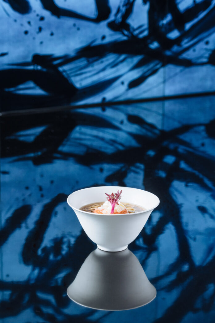 チームラボプラネッツ（東京・豊洲）に、京都発のヴィーガンラーメン、新たなアート空間、作品で使用したランを持ち帰ることができる花屋が10月8日にオープン。のメイン画像