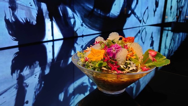チームラボプラネッツ（東京・豊洲）に、京都発のヴィーガンラーメン、新たなアート空間、作品で使用したランを持ち帰ることができる花屋が10月8日にオープン。のサブ画像5
