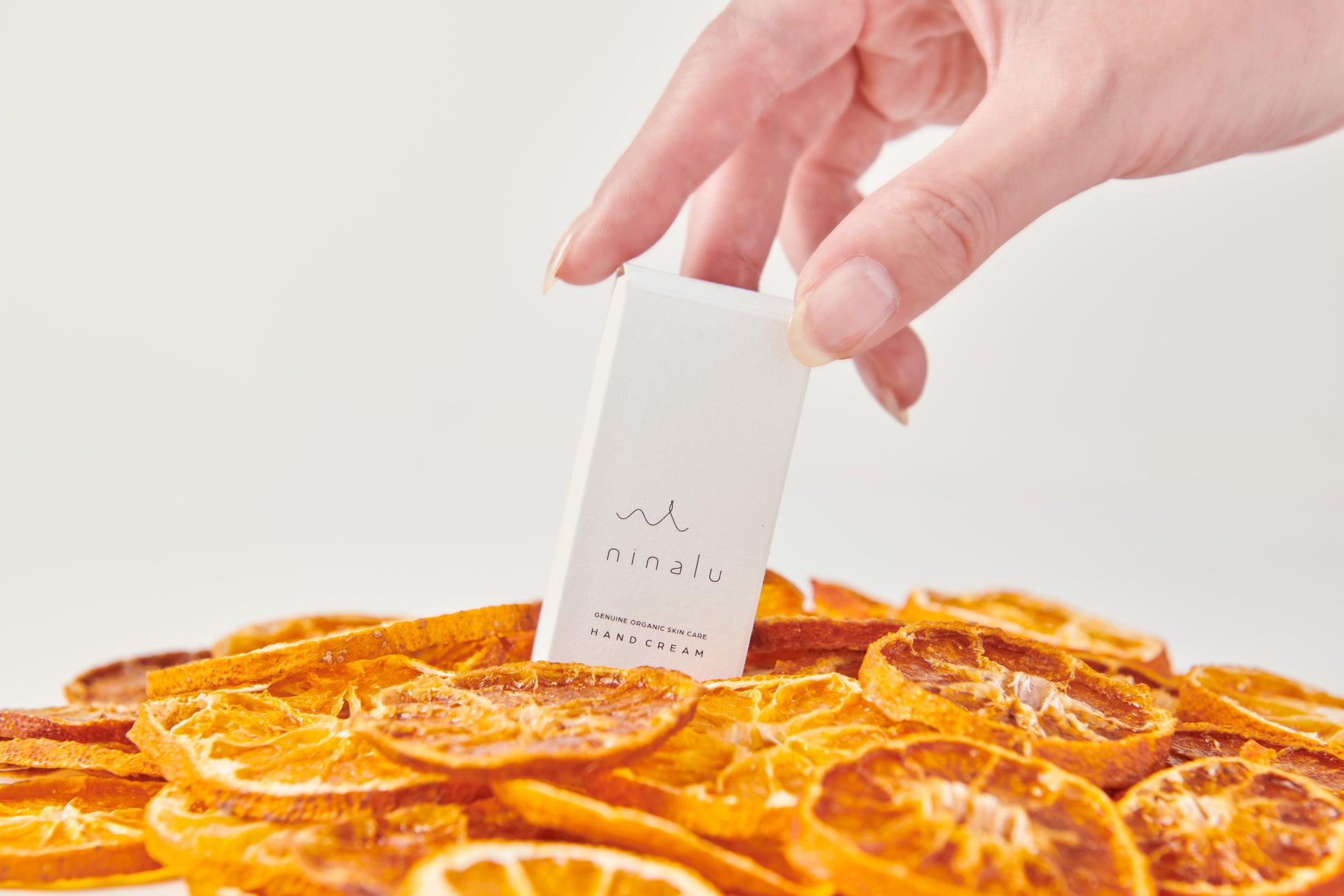 ＜ninalu／ニナル＞ヴィーガン＆天然由来100％のハンドクリームに特別な香り「オリエンタルビターオレンジ」が限定発売のサブ画像2