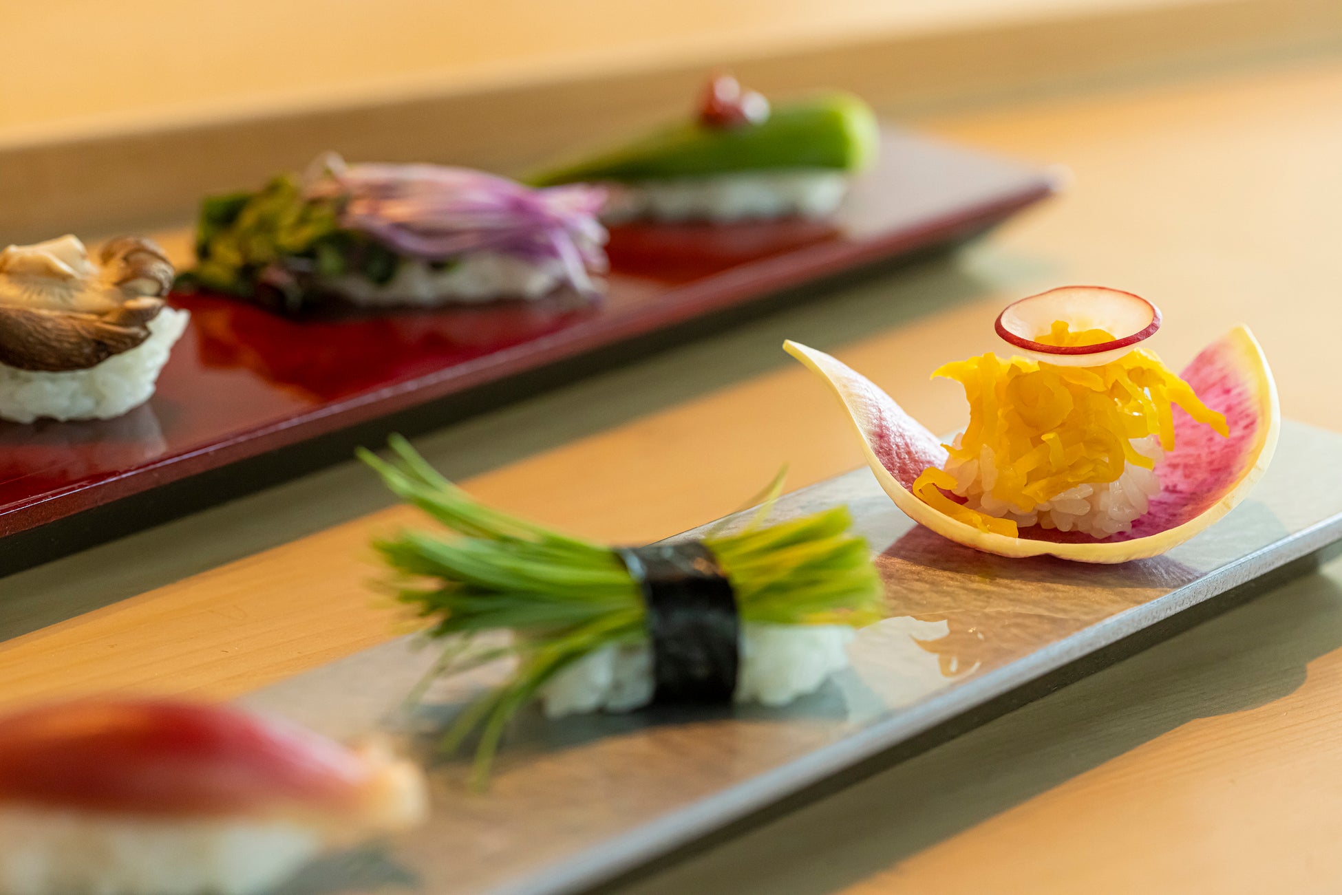 ザ・プリンスギャラリー 東京紀尾井町 未来へつなぐホテルを目指してサステナビリティアクションを拡充 地産地消のメニューやプラントベースのバーガー、ベジタブル寿司など新たなメニューを販売のサブ画像2_Vegetable Sushi イメージ