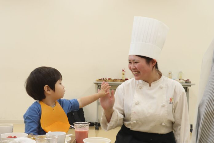 【国際ビューティ＆フード大学校】郡山市の調理専門学生が保育園児のアレルギー対応給食調理「One Table Day」を実施のメイン画像