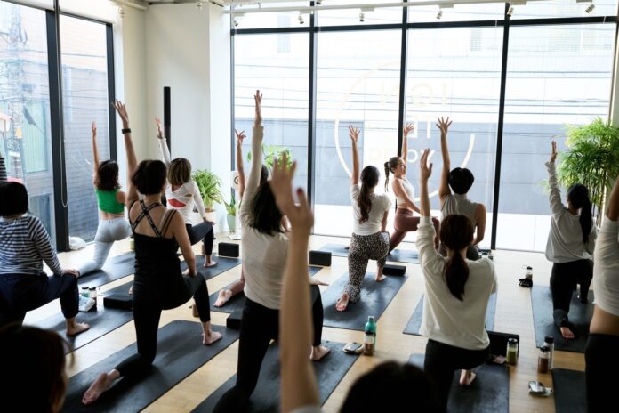 人気ヨガスタジオ「IGNITE YOGA」にてHEMPSの新商品発売記念イベントを開催！のメイン画像