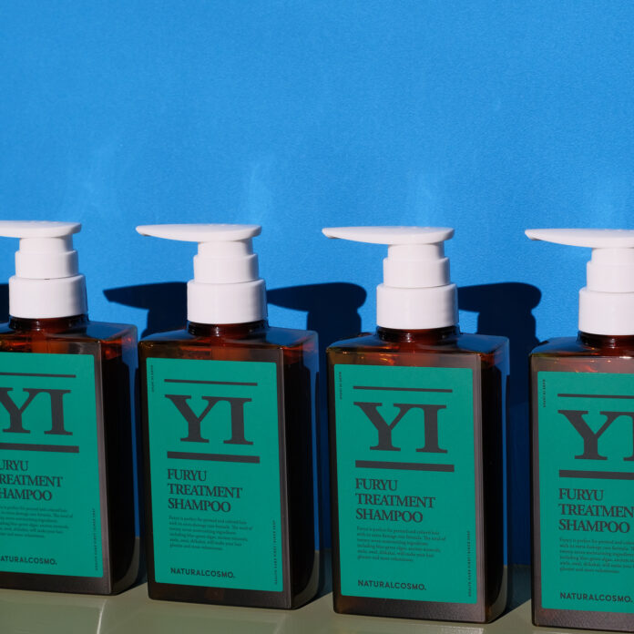 【NATURALCOSMO × YI(yamaichi)】山口一郎(サカナクション/yamaichi)コラボレーション。「風流トリートメントシャンプー」をYI仕様パッケージにて数量限定発売！のメイン画像