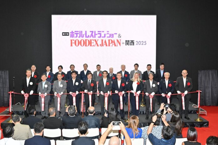 【開催初日レポート】関西最大級の宿泊・外食・サービス産業向け展示会　 開催初日の来場者は4,700人を突破！「第17回 ホテル・レストラン・ショー&FOODEX JAPAN in 関西」 開幕のメイン画像