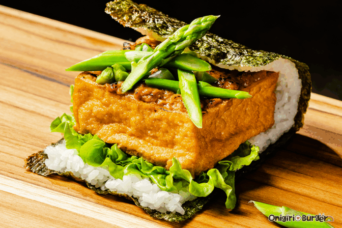 関西国際空港に「ベジタリアン」おにぎりバーガーが新登場！日本の食文化とベジタリアンの調和「和ヴィーガン」への挑戦のメイン画像